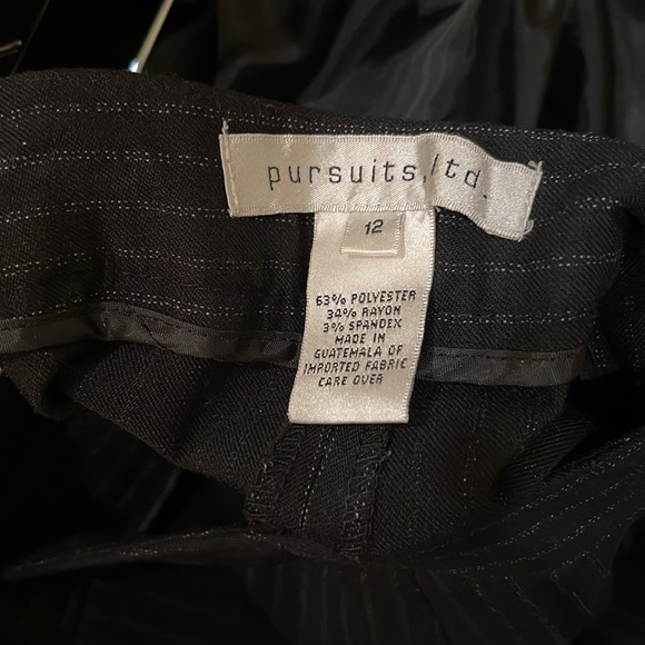 PURSUITS pantsuit, size 12, jacket fully lined, no pockets, pants not lined - Picture 5 of 5